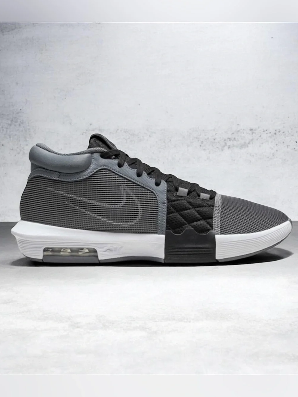 NEW ~ Men's Nike LeBron Witness VIll Black & Gray Low-Top Athletic Sneaker ~ 8.5